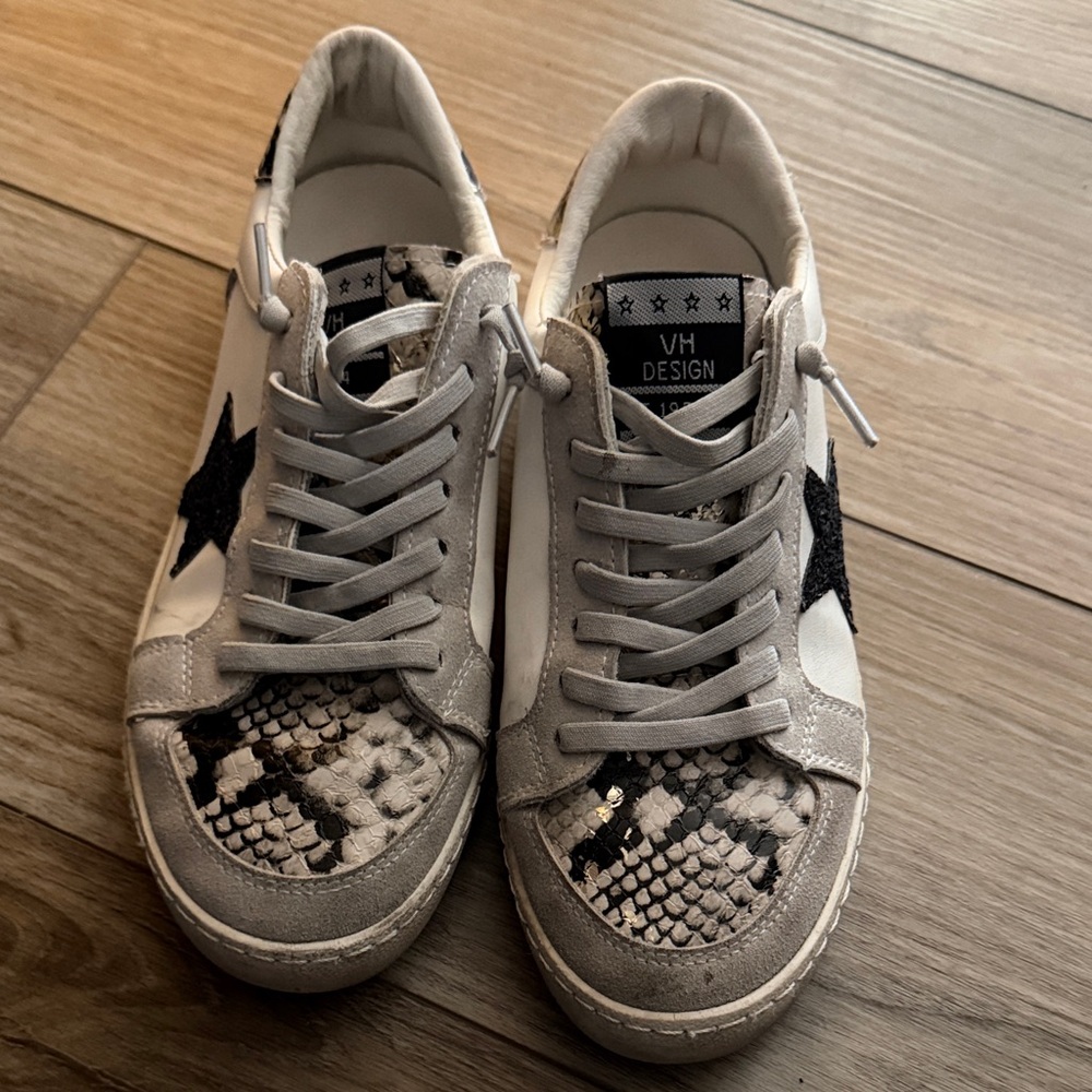 Vintage Havana Snake Print Sneakers - Gray and Black